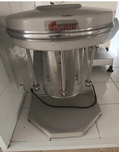 Máquina retrô de milkshake Sire 3 copos