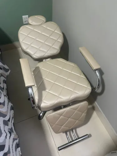 Oportunidade!!!! POLTRONA RECLINÁVEL PROFISSIONAL 