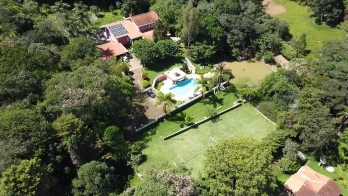 Sítio de alto padrão com 24.000 m² em Sapucaí-Mirim - MG