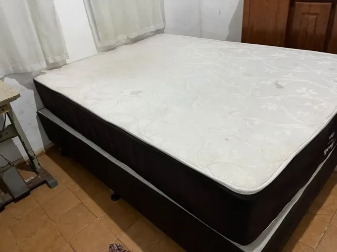 Vendo cama box casal