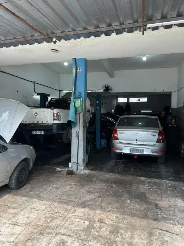 LOJÃO 105M² metros cabe 11 carros funciona hoje como oficina  em Bento Ribeiro - Rio de Ja