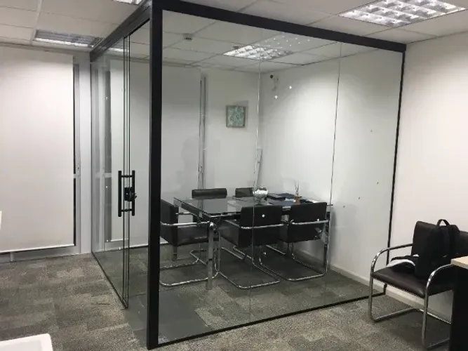 Vidro Temperado para Fachadas de Comércio e Salas Comerciais.
