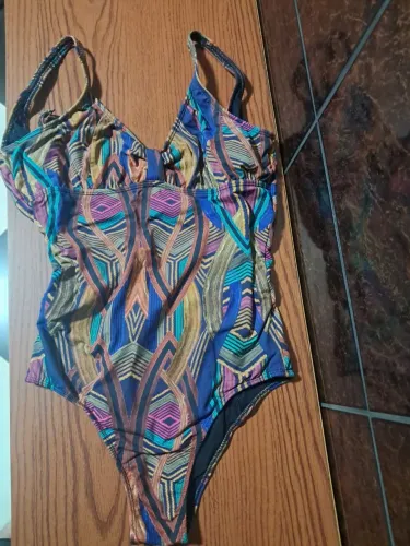 Roupas 10 reais
