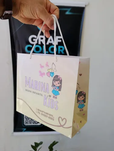 Sacolas de papel personalizadas
