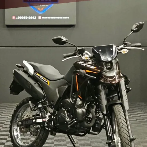 XTZ 250 LANDER CONNECTED