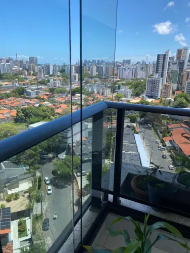 Vivenda do Parque 93m², andar alto, 3/4, ventilação natural, suíte, varanda integrada, sal