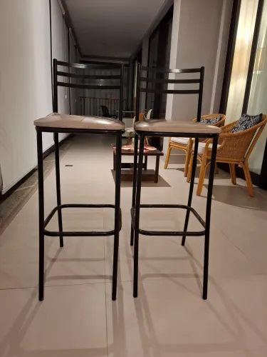 Vendo 2 cadeiras bistrô