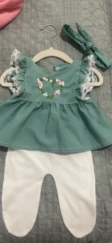 Vendo saída maternidade as duas vai com mantas combinando com a roupa