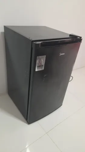 Frigobar praticamente novo
