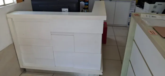 Balcão atendimento MDF em L
