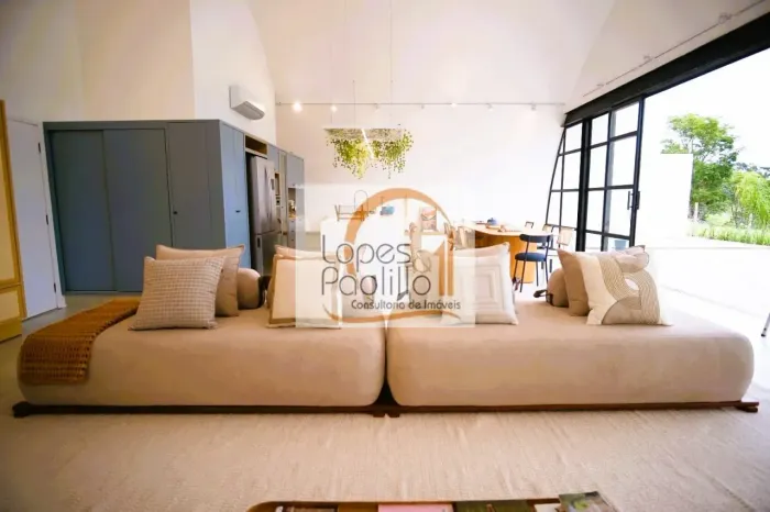 Casa Nova próxima a represa de Piracaia, decorada e mobiliada!