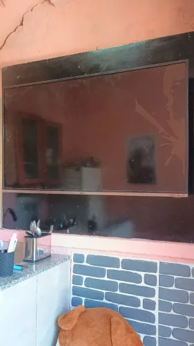 Tv pra retirada de peças