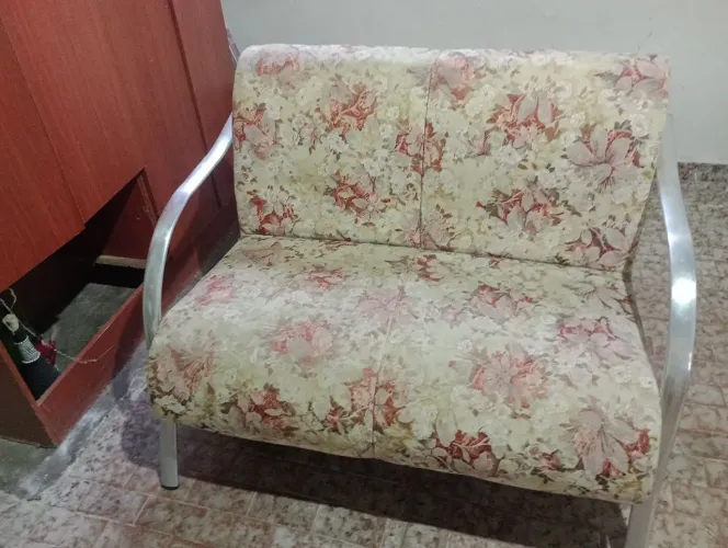 Sofá 2 lugares perfeito estado