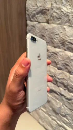 iPhone 8 Plus - 64GB
