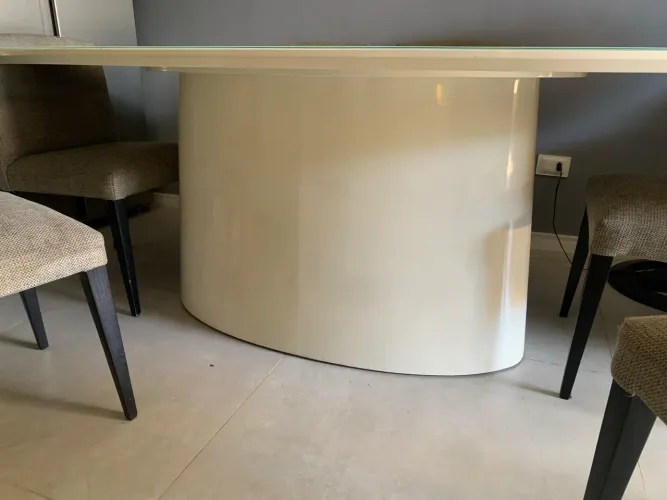 Mesa oval 2.20 -1.10 com 6 cadeiras 