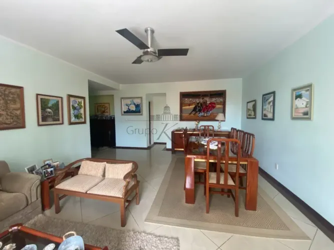 Oportunidade - Apartamento - Edifício Marya Lucia - Centro - 4 Dormitórios - 158m².
