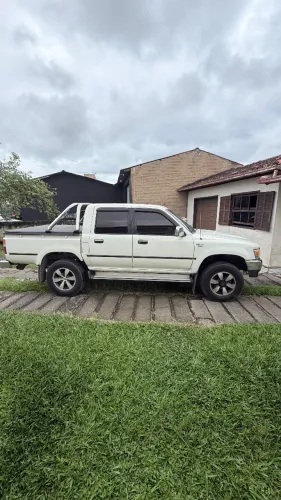 Toyota Hilux CD SR5 4X4 2.8 Diesel 1999