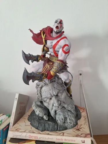 Boneco do KRATOS