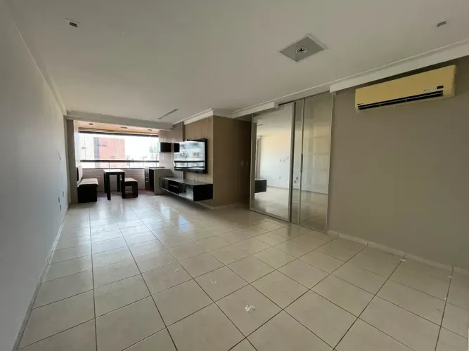 Apartamento com 3 suites no bairro de Jatúca