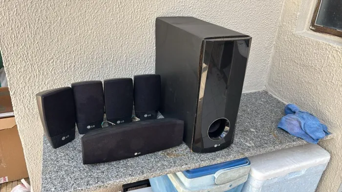 HOME THEATER LG 5.1 - 500W RMS - 5 CAIXAS + SUBWOOFER - HT503SH