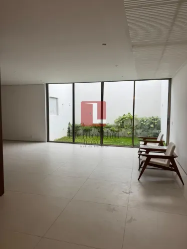 Casa à venda na Vila Nova Conceição, 350m², 3 suítes