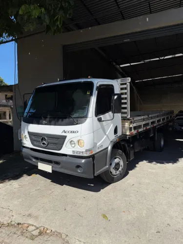 Mercedes Accelo 815 2012