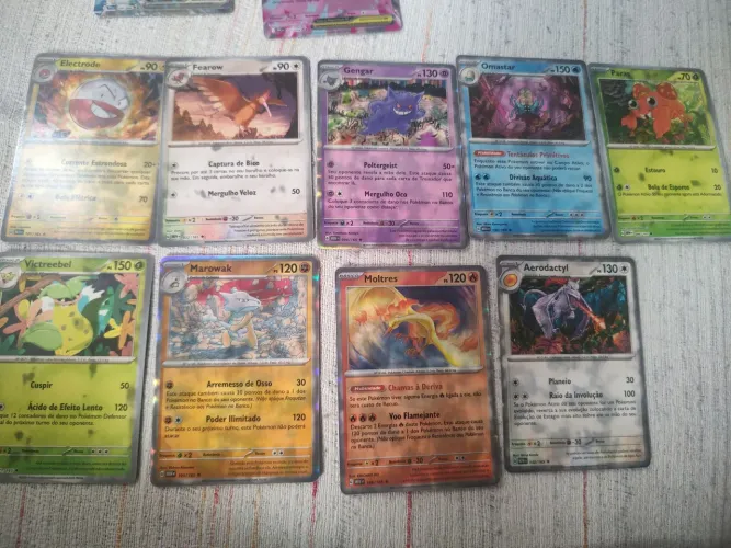 Cartas pokémon 151 com defeito de fábrica + lote de cartas
