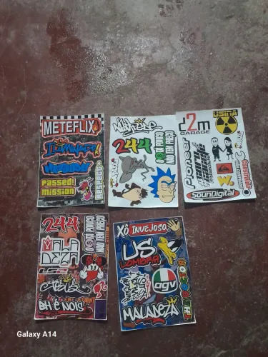Estou vendendo adesivos