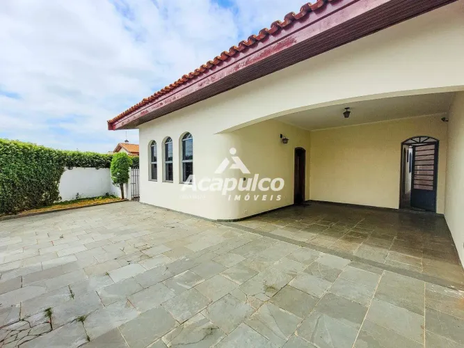 Casa para alugar com 03 quartos no Parque Novo Mundo em Americana/SP.