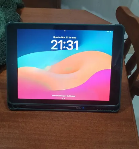 iPad 6ª geração 128 GB + caneta + capa