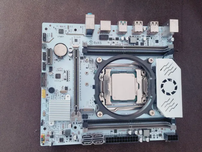 Placa mãe x99 D4 + Xeon 2666 V3