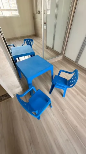 Mesa Infantil com duas cadeiras