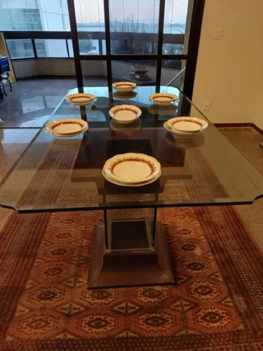 Mesa de jantar base de jacarandá