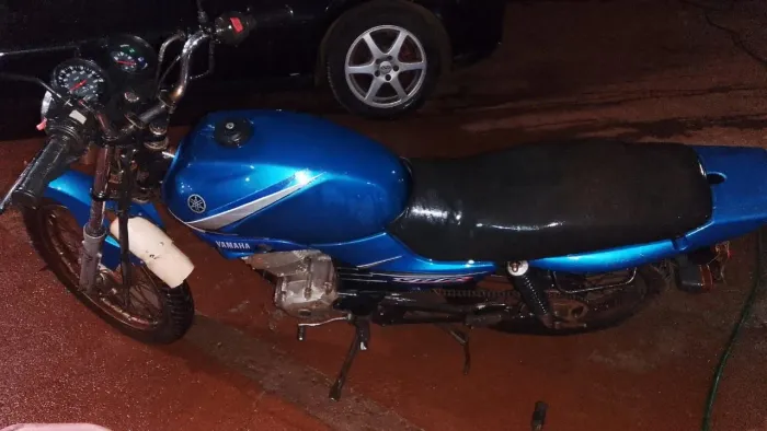 YAMAHA -PRONTA PARA RODAR. DOIS PNEUS NOVOS!