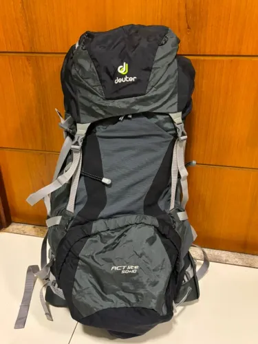 Mochila Deuter 50 + 10 Aircontact Lite