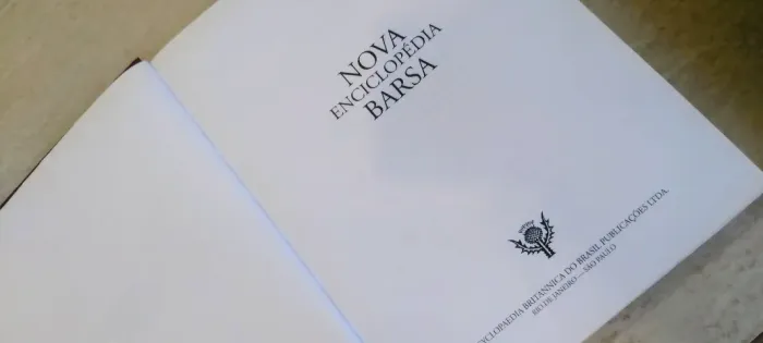 Enciclopédia barsa 2000