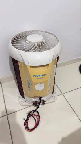 ? Ar-condicionado Springer Midea Inverter 9.000 BTUs.