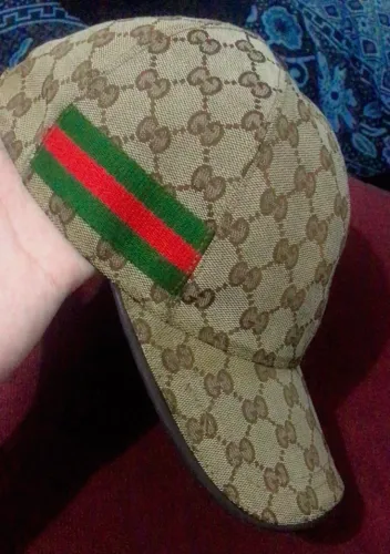 Boné Gucci italy 
