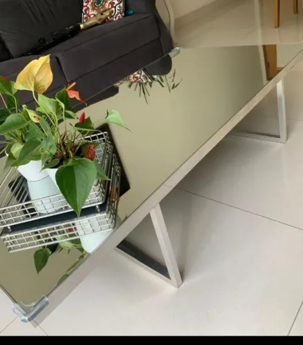 Mesa de centro cromada com espelho 