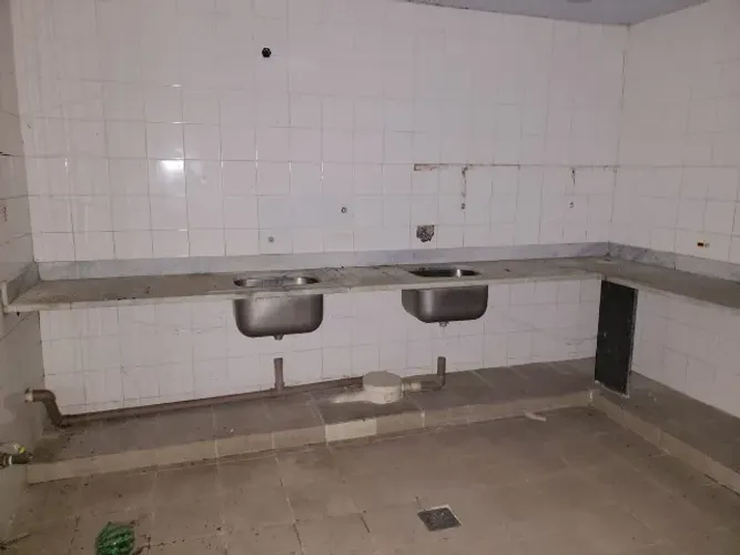 Bancada comercial em mármore e 2 cubas em aço inoxidável AISI 304 3,0m x 0,50m