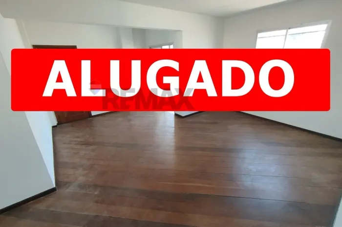 Apartamento de 3 quartos, 2 banheiros, 1 vaga de garagem com aproximadamente 120m² para lo