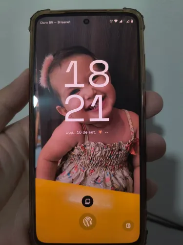 Moto g84