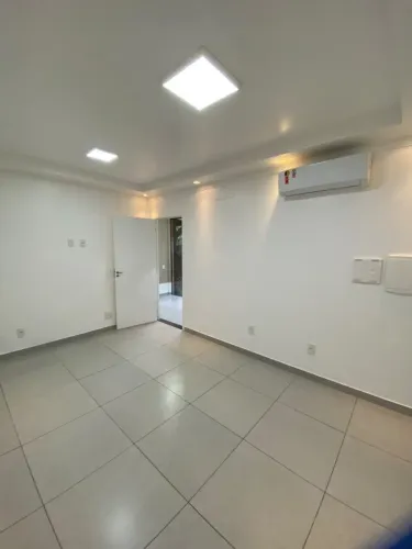 Sala Comercial para Locação em Florianópolis, JURERE, 1 banheiro