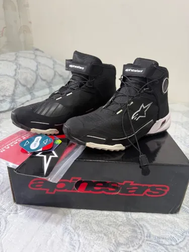 Bota Alpinestars CR-X Drystar Impermeável Preta Tam. 40 BR (EU 42)