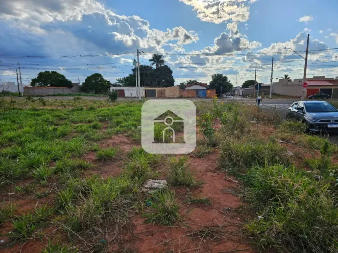 Terreno disponível para locação Bairro Shopping Park