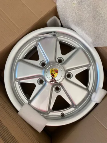 Rodas Aro 15 Porsche 911 Fuchs Tala 4,5 Rlw29 / Par Cor Prata 5x130
