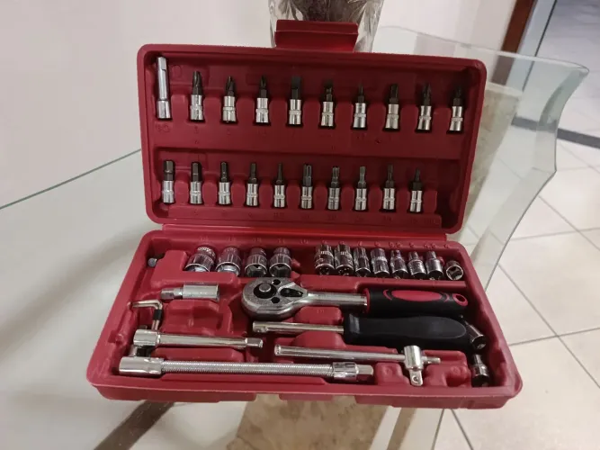 Kit com 46 ferramentas - novo