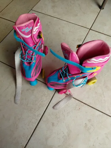 Por. 150. - Patins infantil