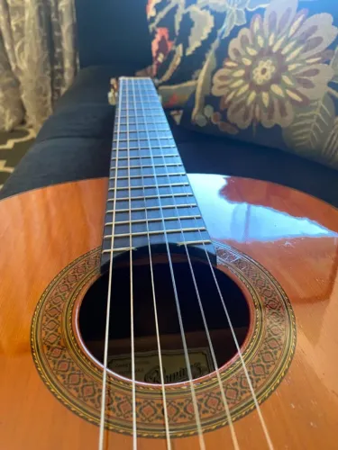 Violão José Ramirez 1971. Uma Joia Rara para quem Tem Bom Gosto Musical.