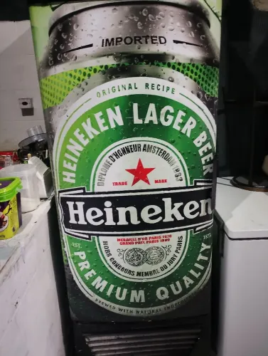 Cervejeira funcionando perfeitamente - semi nova e já veio envelopada.